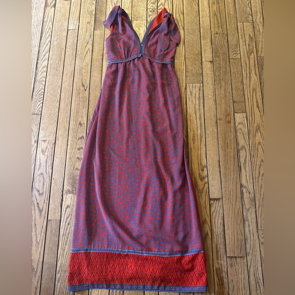 Chelsea & Violet Dress Red Blue Floral vneck size Small